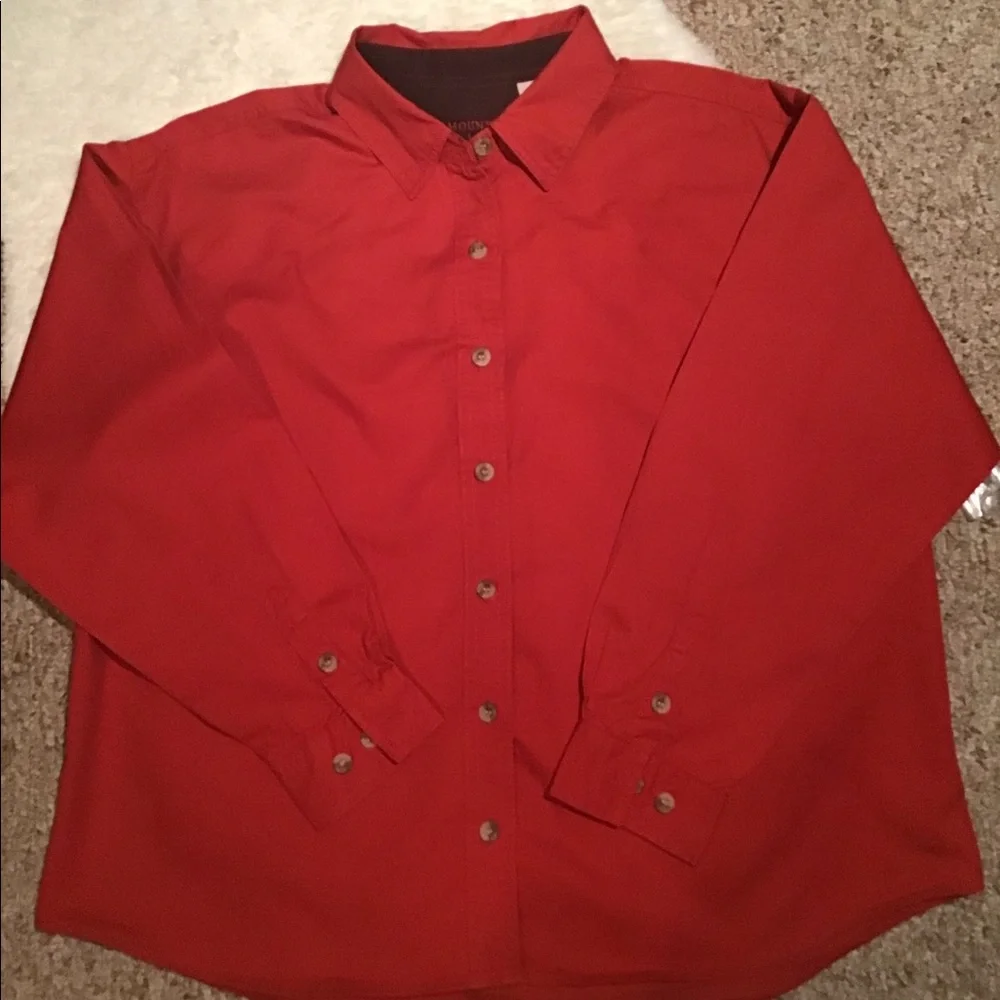 Women’s size petite large button down long sleeve mountain lake shirt NWT